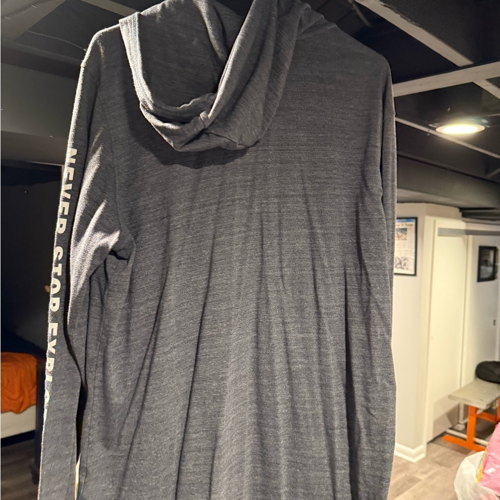 The North Face Men's Gray Sweater - Picture 4 of 4